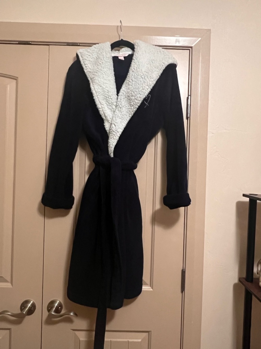 Victoria's Secret Navy Robe with White Sherpa Collar